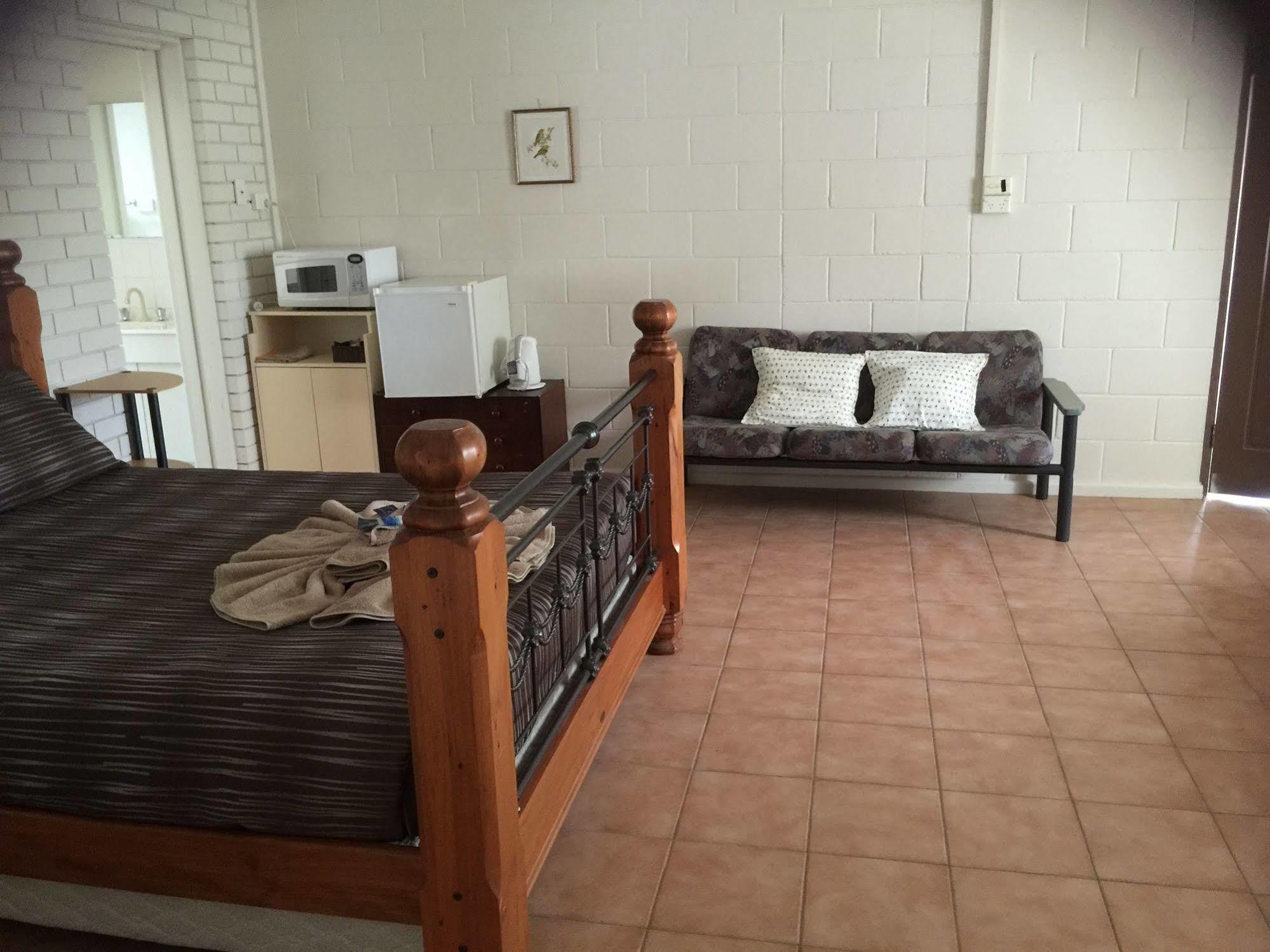 Warrumbungles Mountain Motel Coonabarabran Bagian luar foto