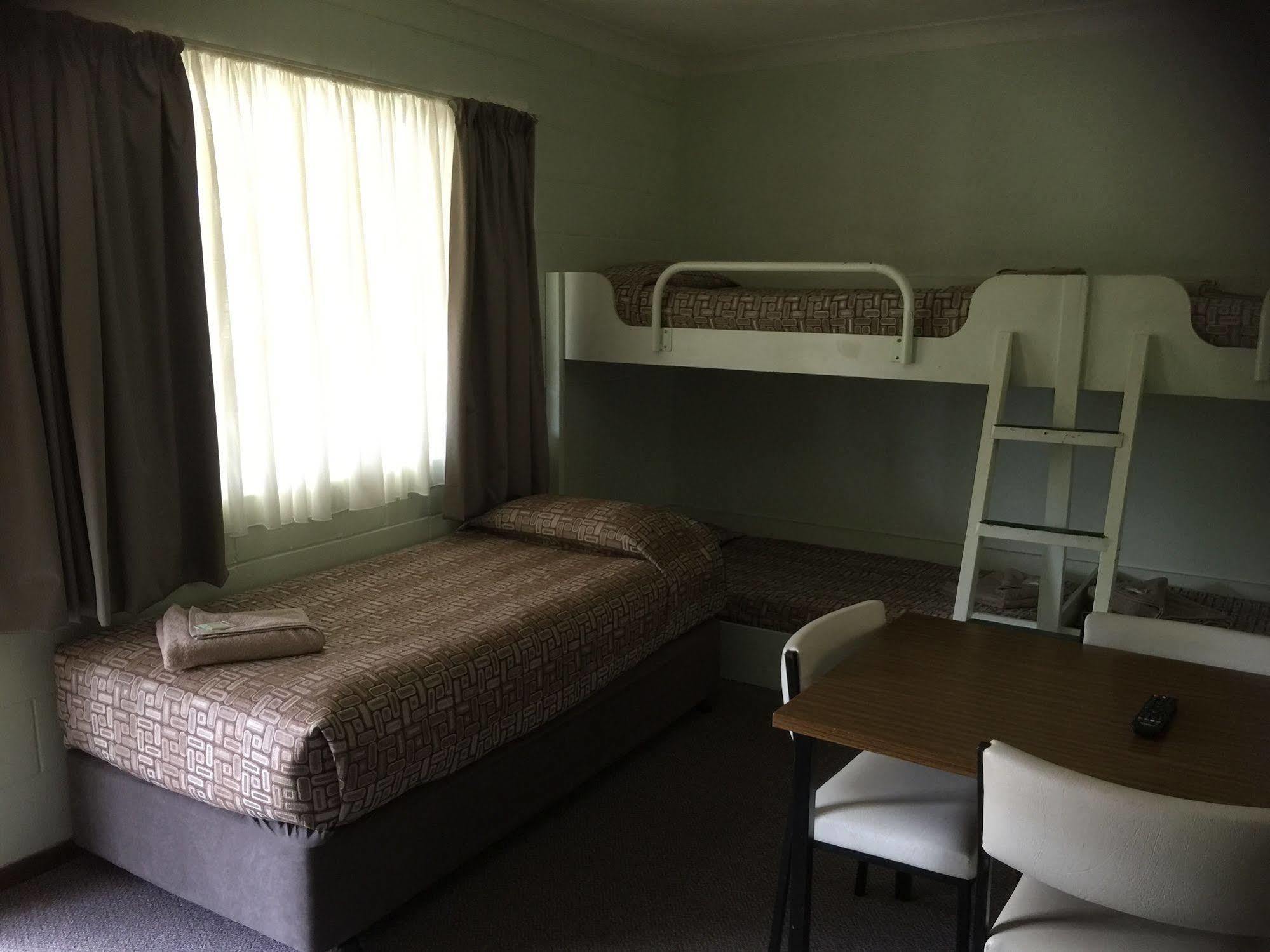 Warrumbungles Mountain Motel Coonabarabran Bagian luar foto